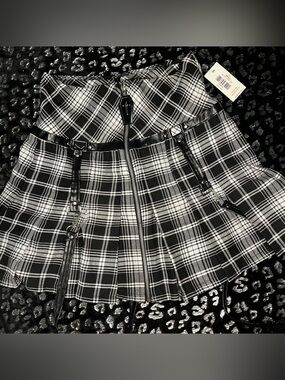 NWT punk skirt